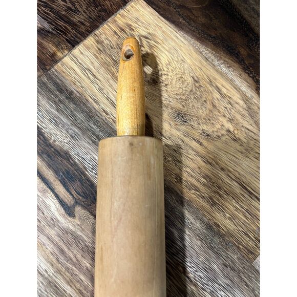 Vintage 17″ Wooden Rolling Pin — Solid Wood — Rustic Farmhouse Kitchen Bakeware - Picture 4 of 4